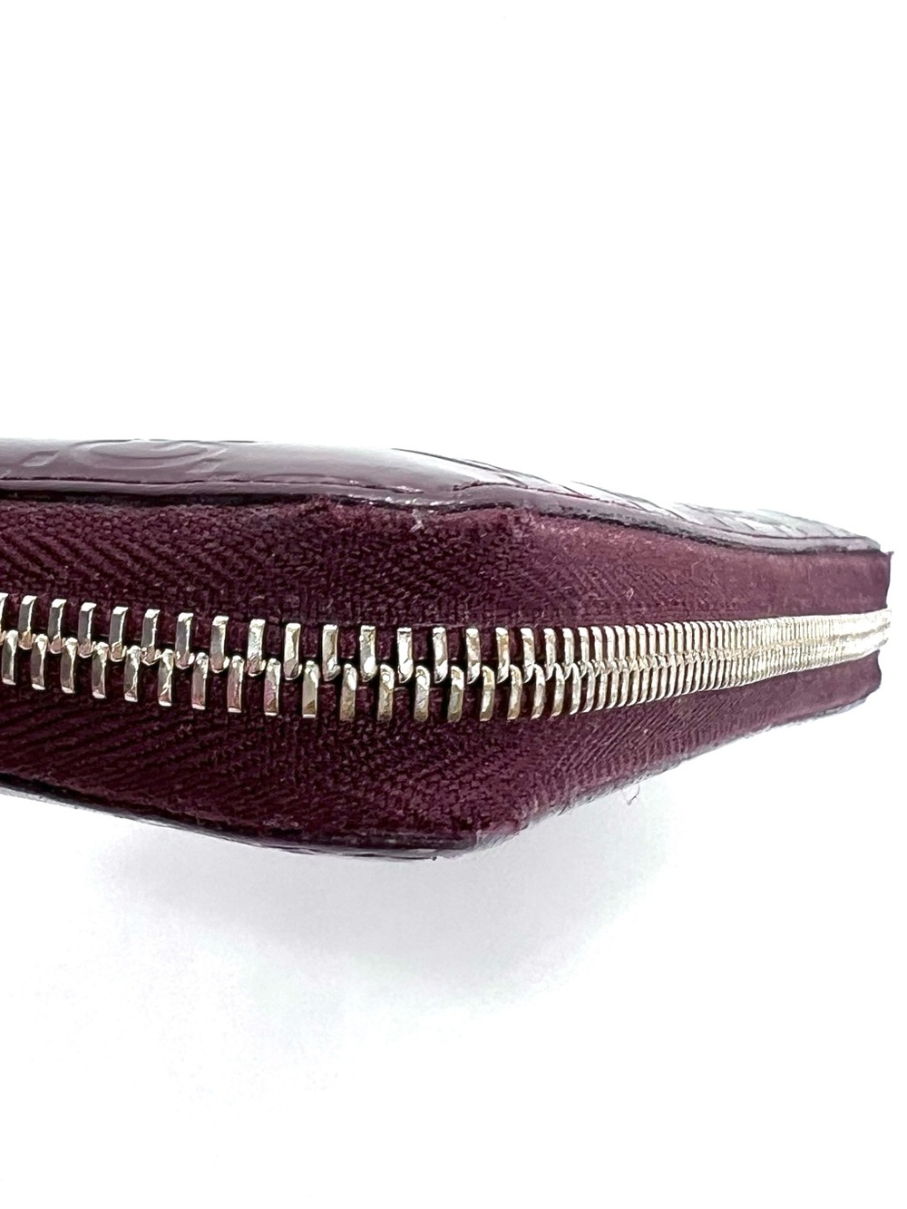 Gucci GG Embossed Lovely Heart Zip Wallet Burgundy Patent COA - Picture 11 of 16